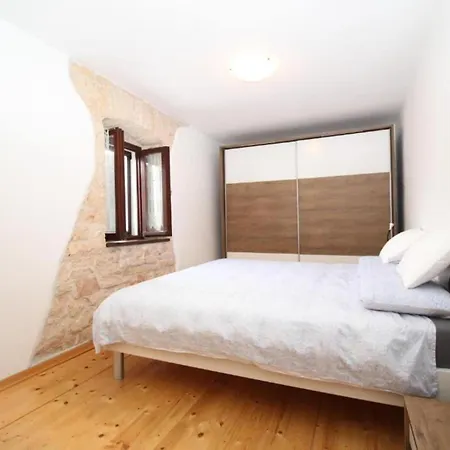 Villa Adriana - Two Bedroom Bale