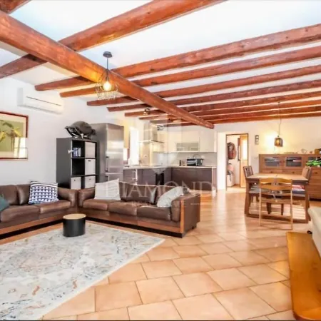 Adriana - Two Bedroom * Bale